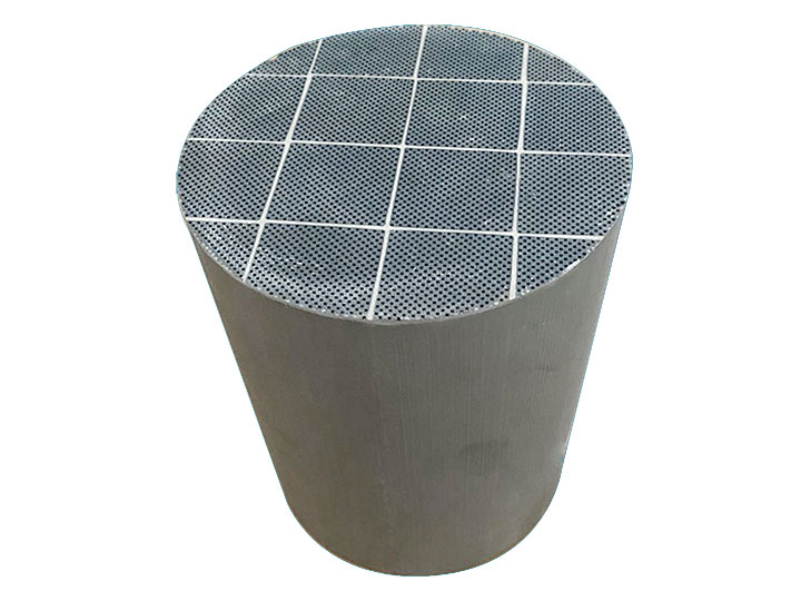 Silicon carbide DPF